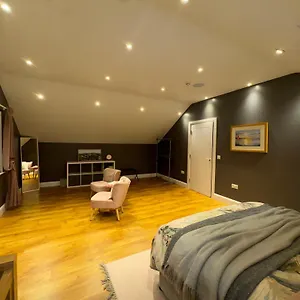 Heathery Hill Apartment