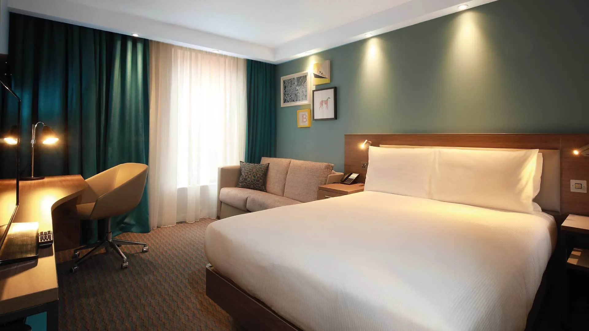 Hampton By Hilton Belfast City Centre Hotel